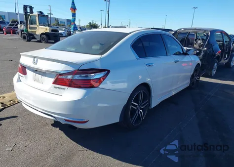 2017 Honda Accord Sport z USA, uszkodzony, nr VIN 1HGCR2F51HA029421